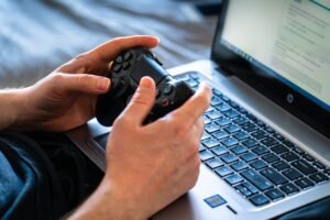 Before You Buy a Gaming Laptop — 7 Specs